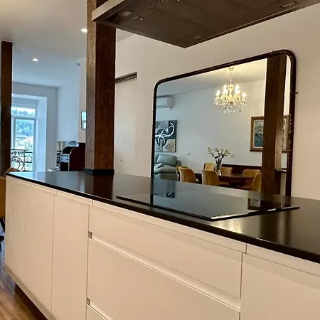 On La Concha - Iru * سان سيباستيان