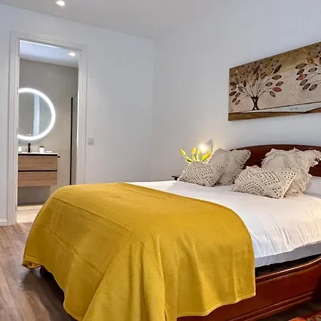 On La Concha - Iru سان سيباستيان