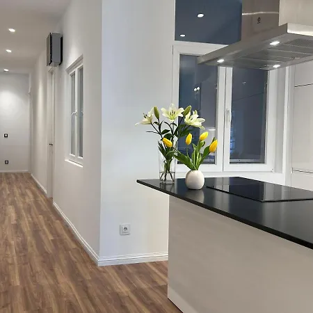 Apartment On La Concha - Iru