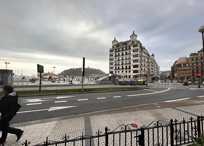 Apartment On La Concha - Iru *