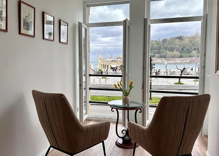 On La Concha - Iru * San Sebastian