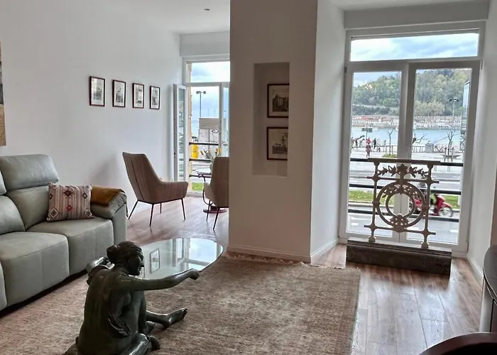 On La Concha - Iru * San Sebastian